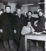 Giuseppe Lardo con i colleghi del laboratorio centrale.