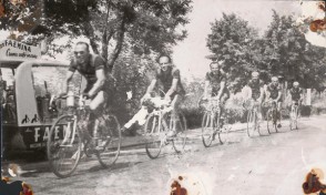 Ciclisti del Cral aziendale in gara.
