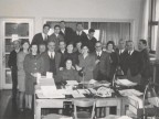 Giovanni Suardi con alcuni colleghi dell'Ufficio del Gruppo produzione.